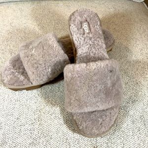 UGG gray peep toe slippers